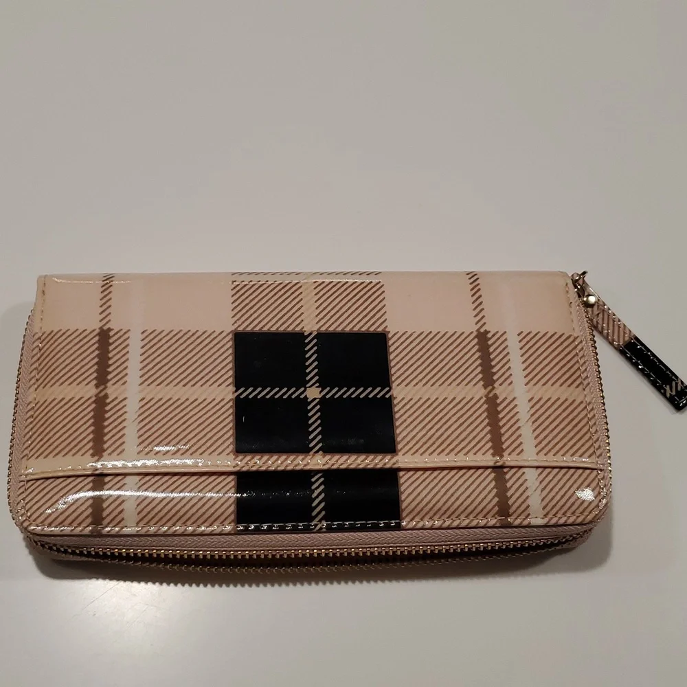 Like New kate spade New York Ellison Avenue Stacy Vinyl Pink Plaid Wallet